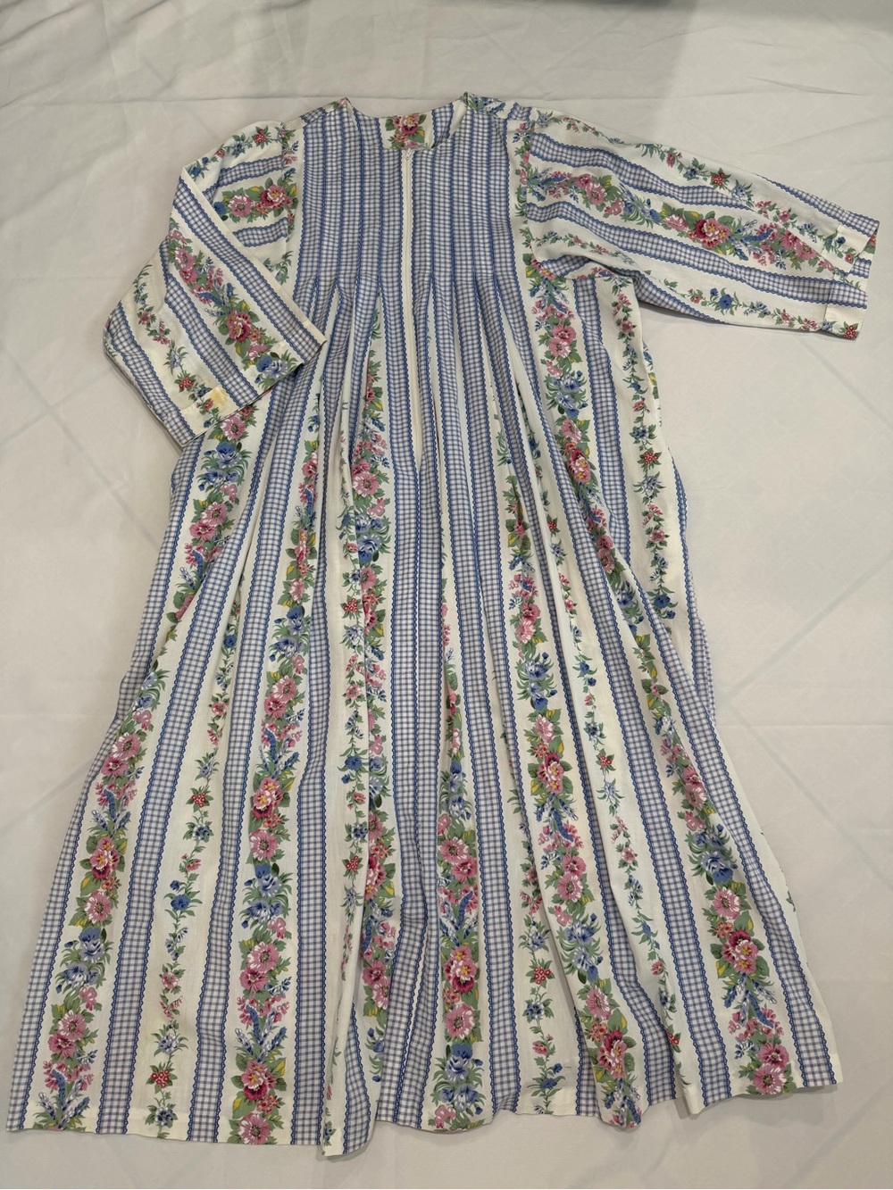 Vintage Granada White Floral Nightgown Pullover Womens 2X Zip Front. D033